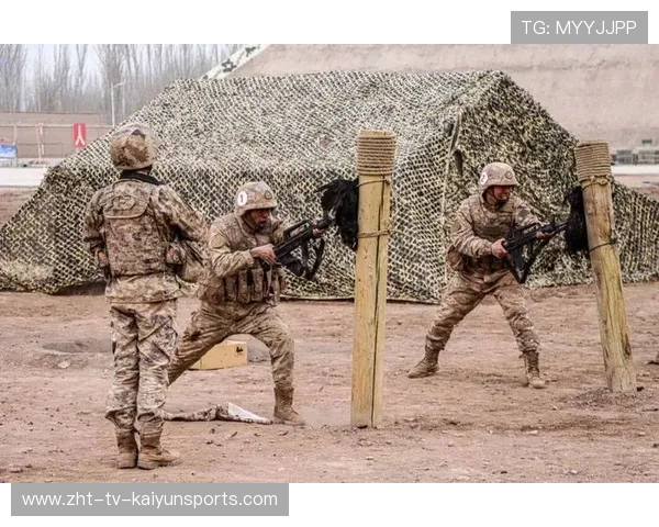 考验战术智慧：教练现场讲解战场变化细节，战术训练场